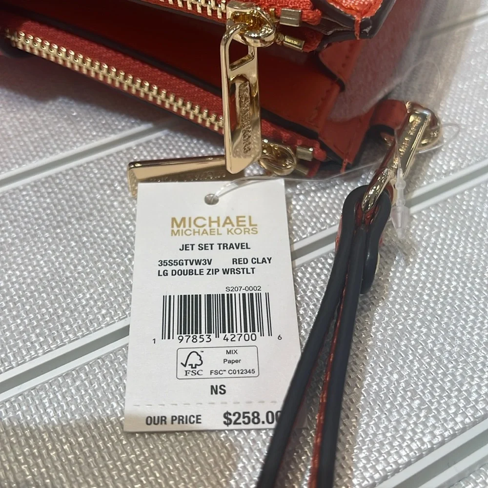 Michael Kors Jet Set Lg Ombré Signature Logo Double Zip Wallet Wristlet
RED - Picture 9 of 16